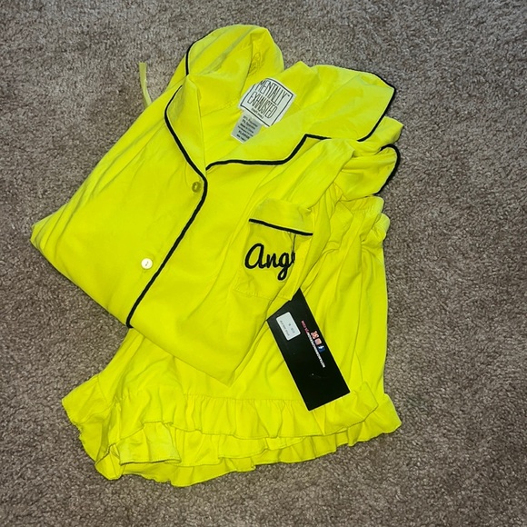 PJ Set - Picture 4 of 4